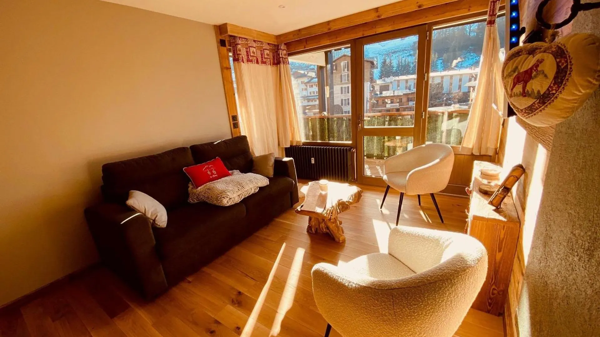Appartement Renove 3* Au Coeur De La Clusaz Avec Balcon Et Parking - Fr-1-459-203